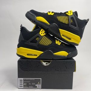 Nike Air Jordan 4 Retro GS “Thunder/Tour Yellow” 2023